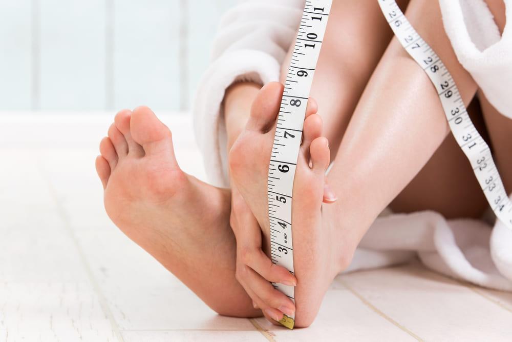 Measure foot with ruler