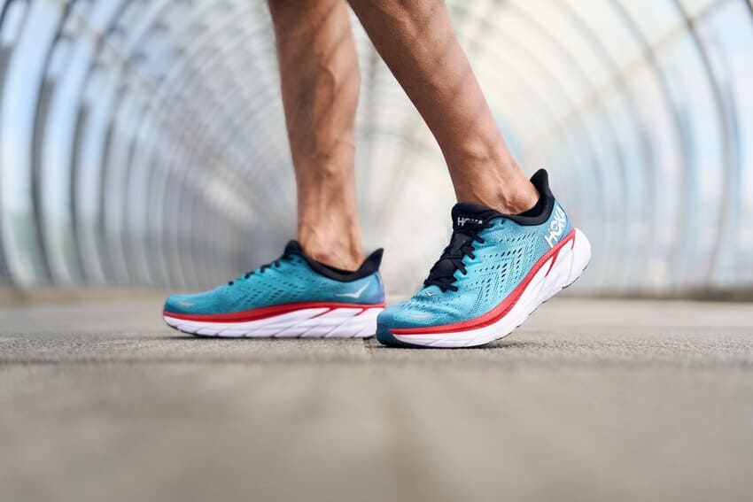 hoka on one running shoes